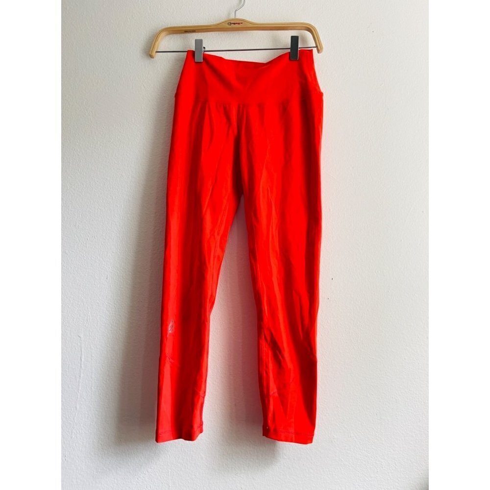 P'tula Orange Cropped Leggings in Excellent condition Sz M